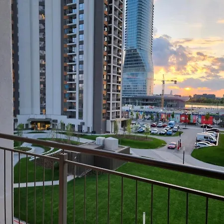 Waterfront Apartman *